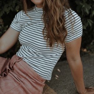 Fitted white and black striped top